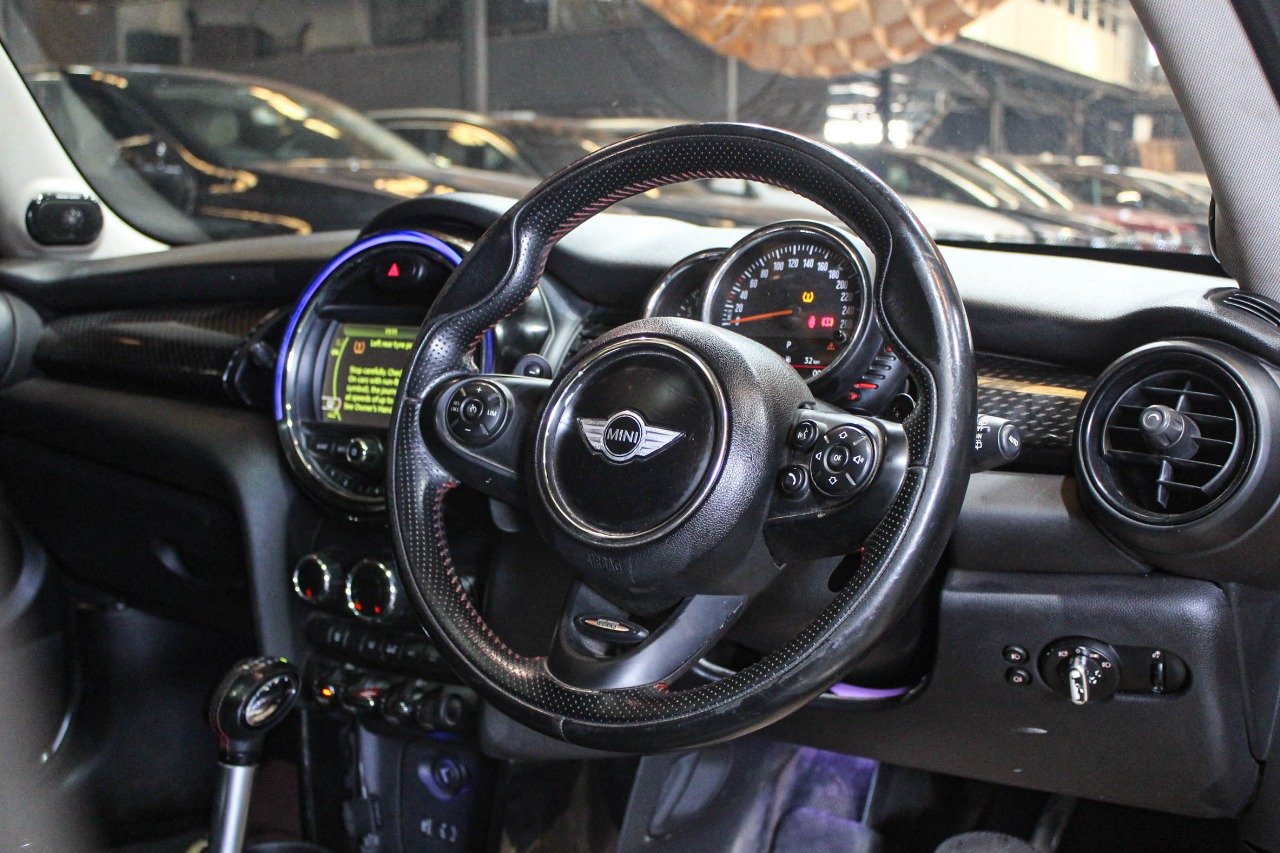 Mini Cooper JCW - Image 4